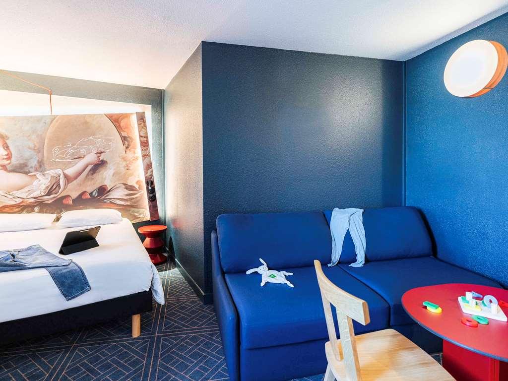Ibis Styles Le Mans Gare Sud Hotel Room photo