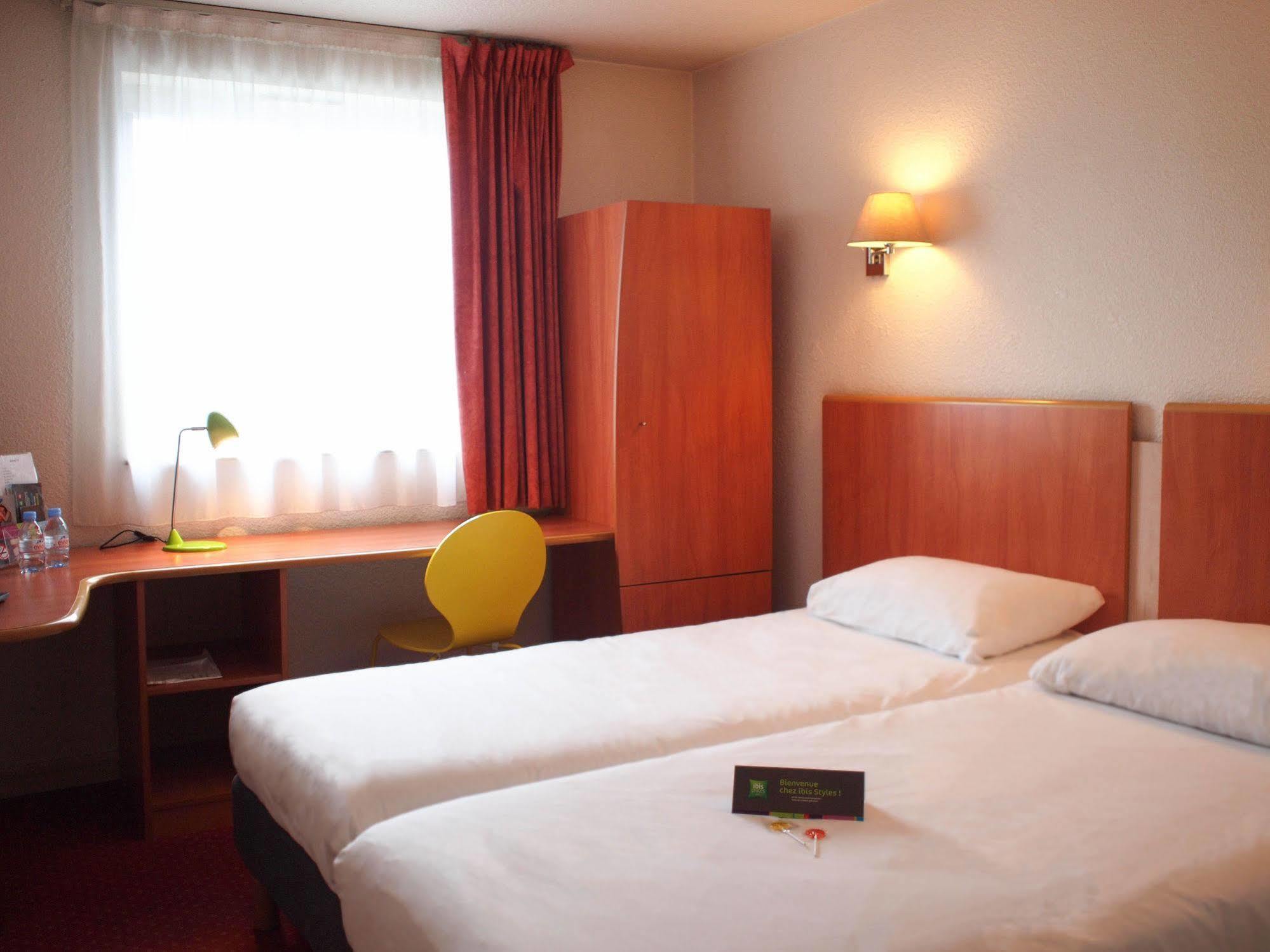 Ibis Styles Le Mans Gare Sud Hotel Exterior photo
